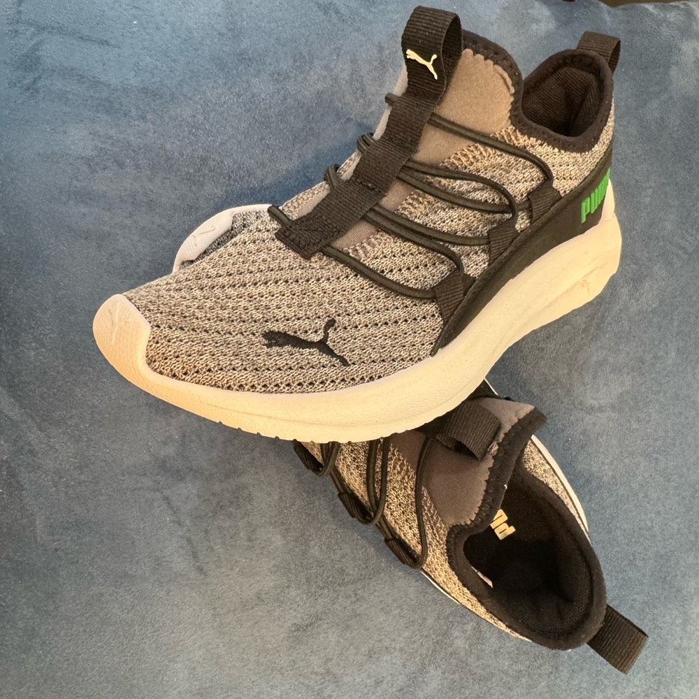 Puma Knit Sneakers Gray and Black with Green Logo. Kids Slip On Boys Size 1